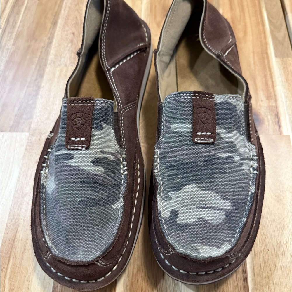 Ariat women’s flats 11